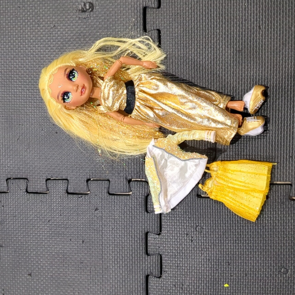 Meet your Posher, Khalia